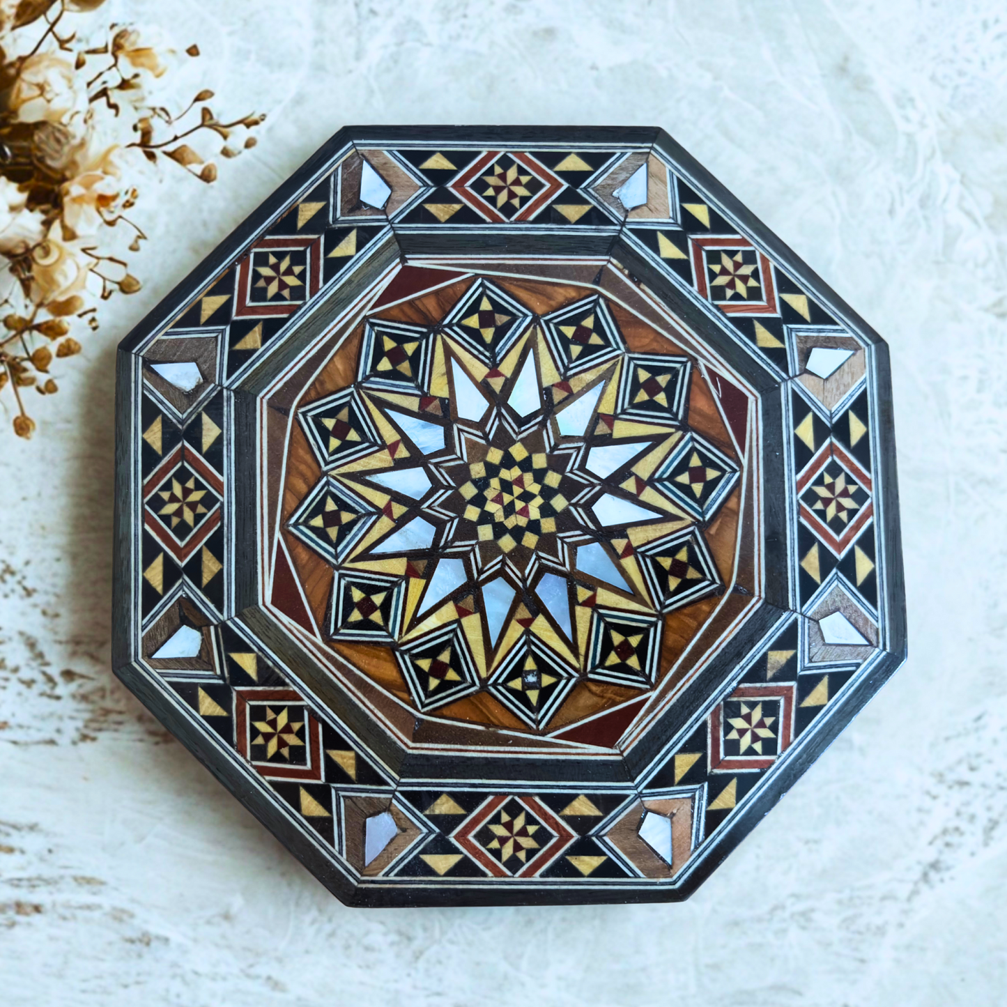 Elegante achthoekige Damascene mozaïekdoos – Handgemaakt hout met parelmoer inleg