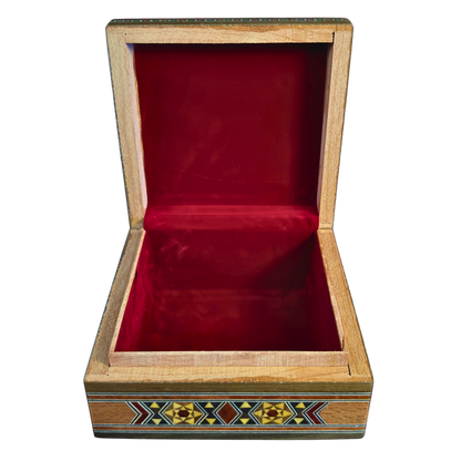 Boîte en Mosaïque Damascène Faite Main – Nacre & Velours