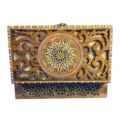 Boîte en Mosaïque Damascène Faite Main – Nacre & Sculpture Artisanale