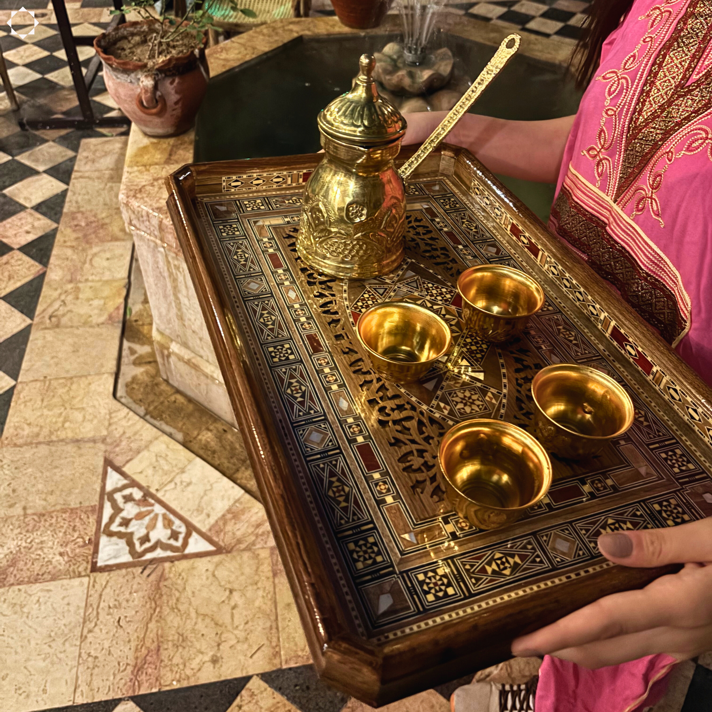 Damast Mozaïek Houten Dienblad – Parelmoer Inleg & Natuurlijke Houttinten