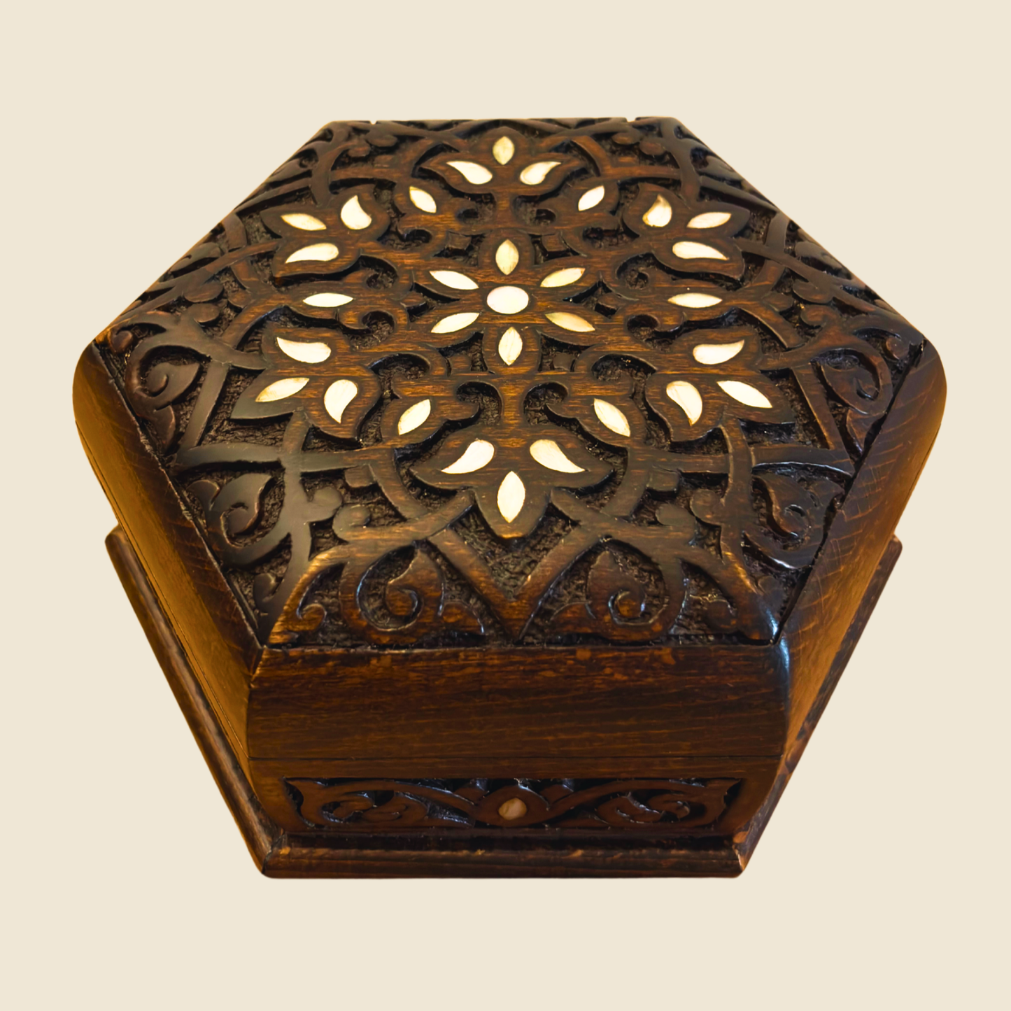 Boîte de Luxe Sculptée à la Main – Nacre & Velours