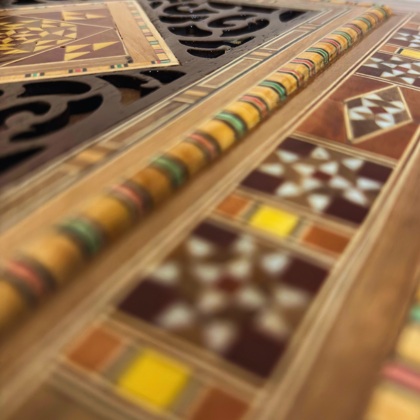 Damaszener Mosaik-Schmucktruhe – Samtgefütterte Eleganz