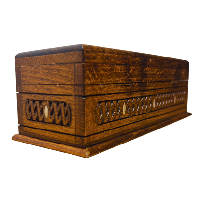 Boîte de Luxe Sculptée à la Main – Nacre & Velours