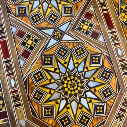 Boîte en Mosaïque Damascène Faite Main – Nacre & Velours