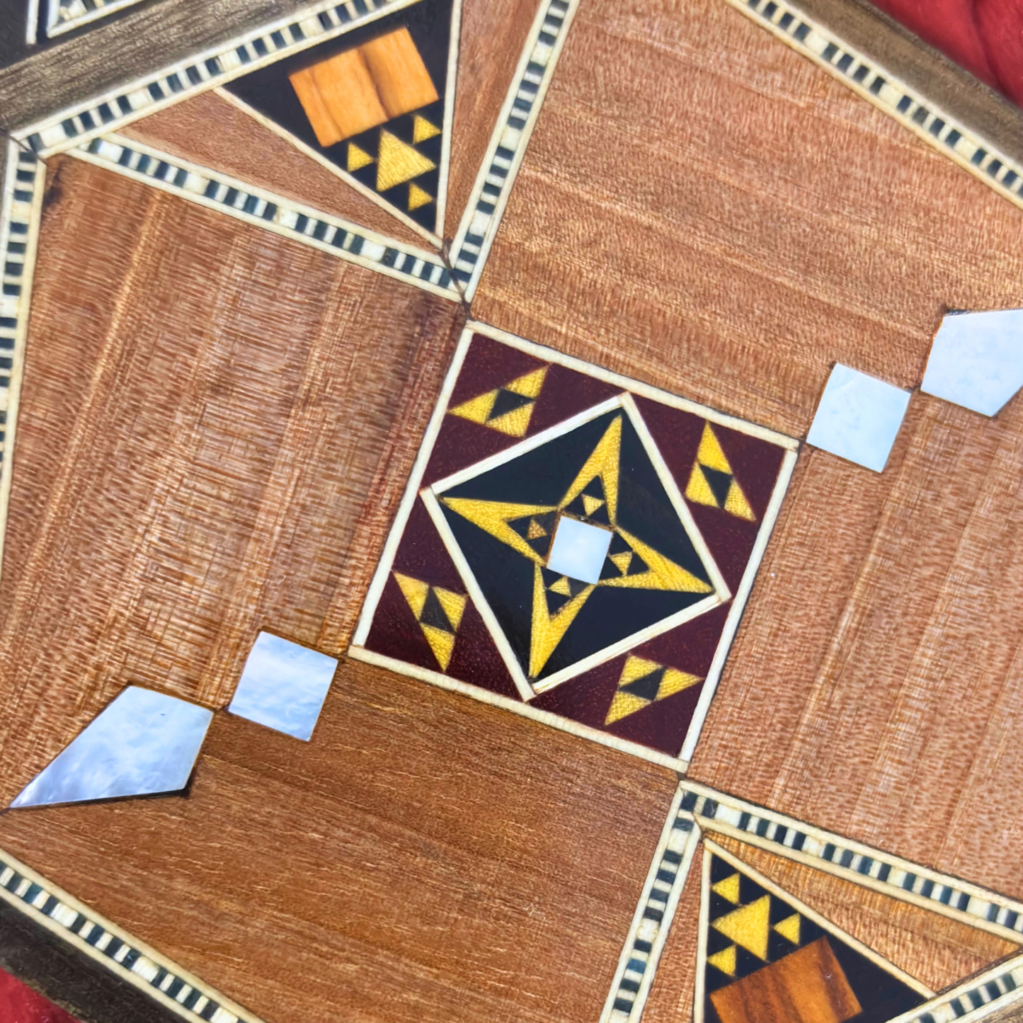 Pochette de Luxe en Mosaïque Damascène avec Nacre & Intérieur en Brocart