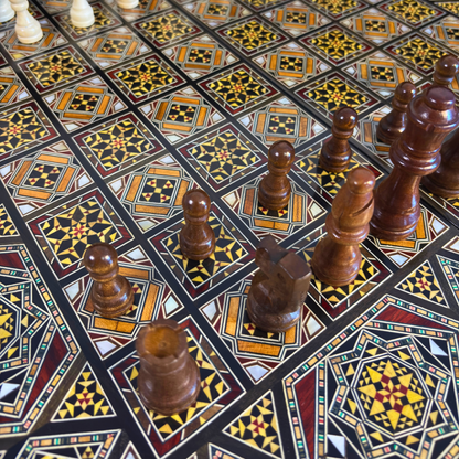 Jeu d’Échecs et de Backgammon Héritage – Artisanat Damascène en Mosaïque