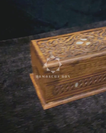 Boîte de Luxe Sculptée à la Main – Nacre & Velours